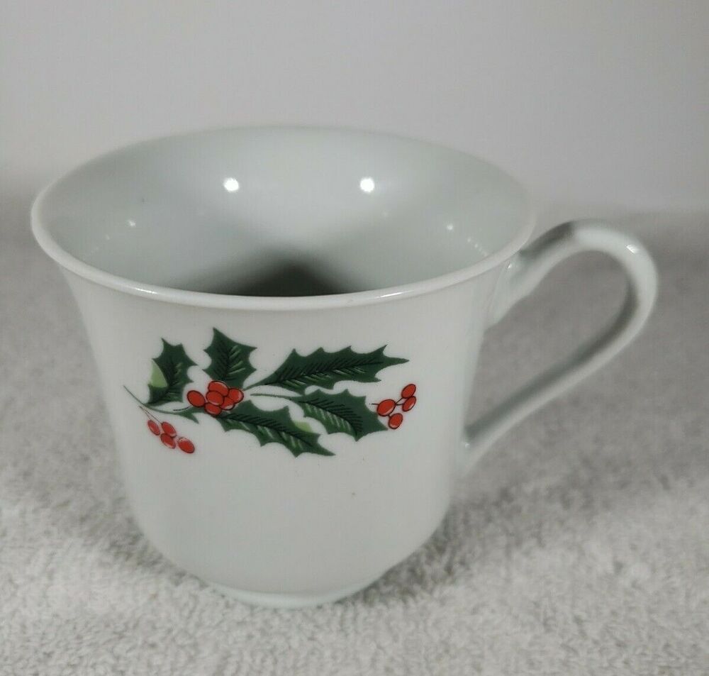 Christmas Holly Berry Porcelain Coffee Cup Alco Industries Vintage Collectible